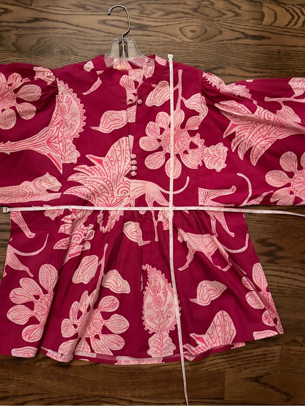 Oliphant balloon sleeve top! Fabulous! Size M! Perfect dressed up or down! - Picture 6 of 8